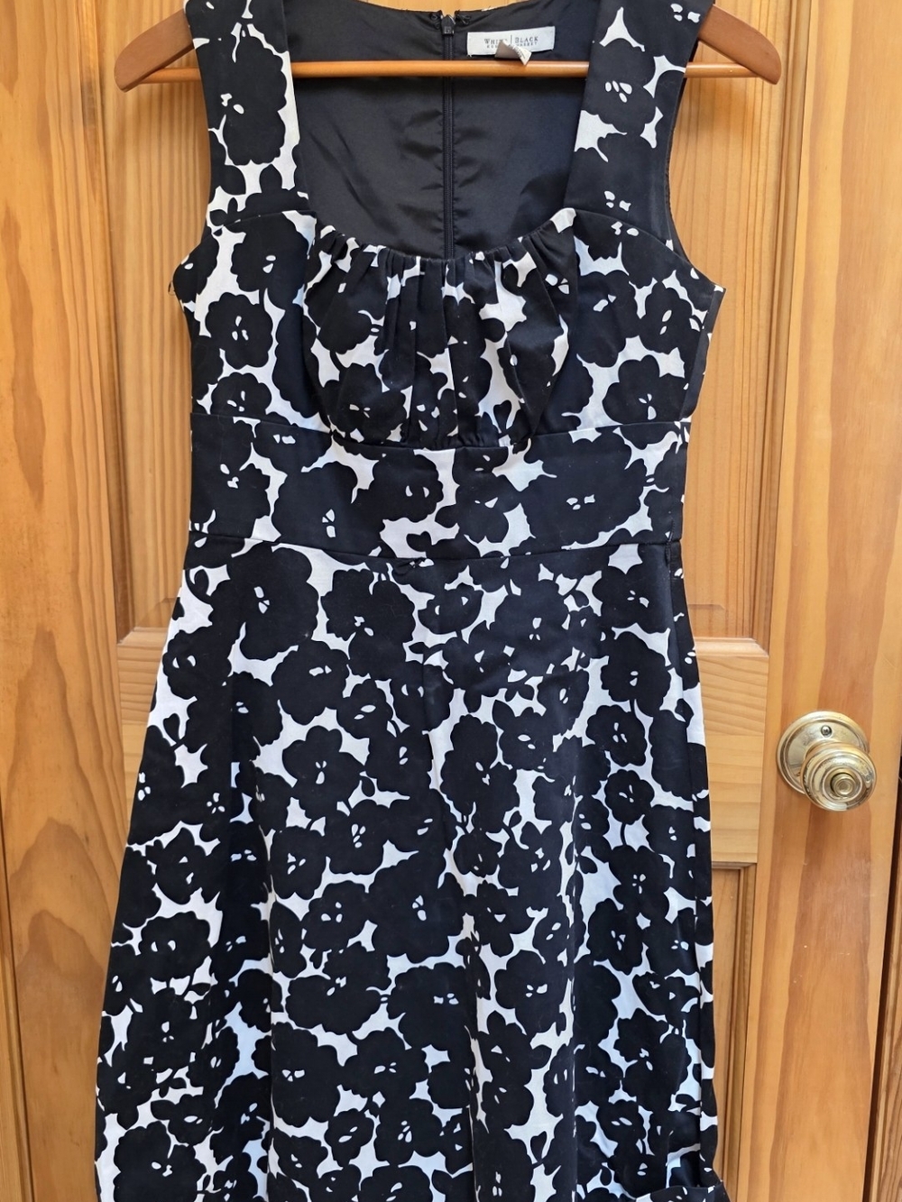 White House Black Market Black & White Floral Asymmetrical Dress